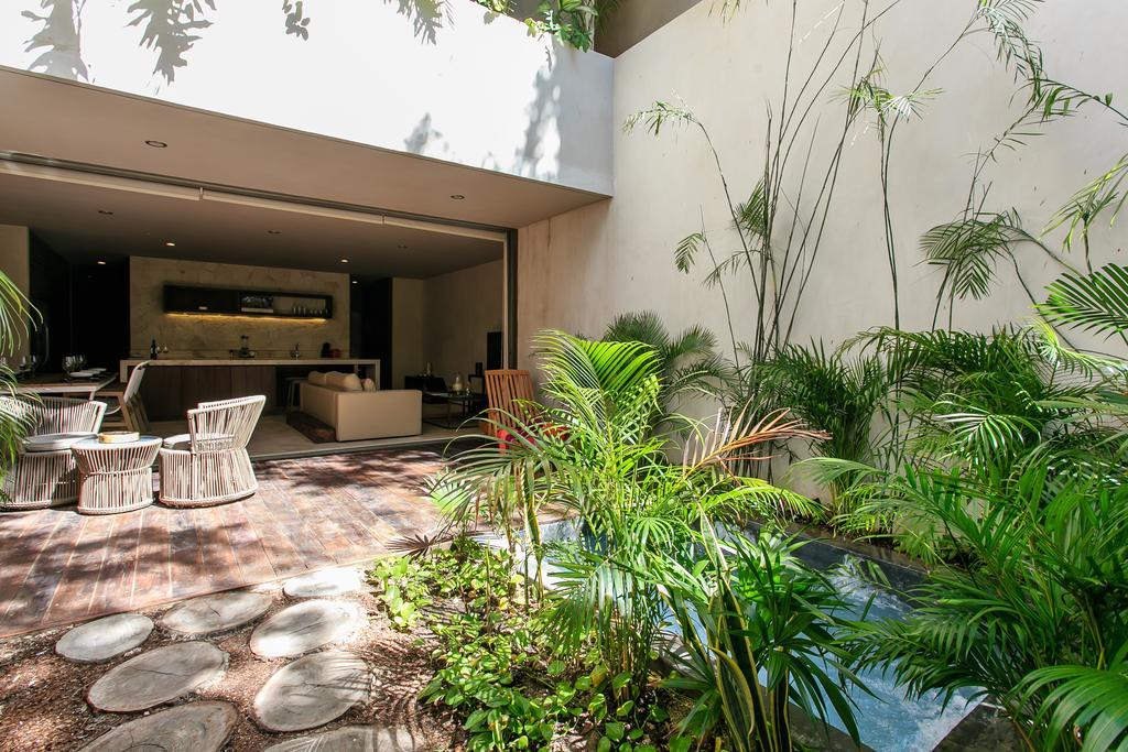 Eco-Chic Design Condos Wrapped In Nature'S Elements By Stella Rentals Τουλούμ Δωμάτιο φωτογραφία